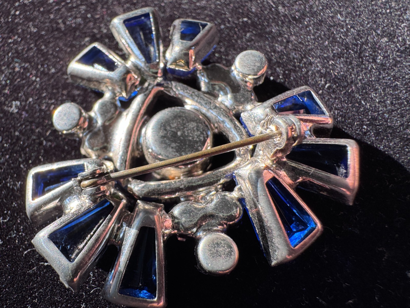 Vintage Juliana D&E Blue Keystone Glass Blue & White Rhinestone Brooch 1960s