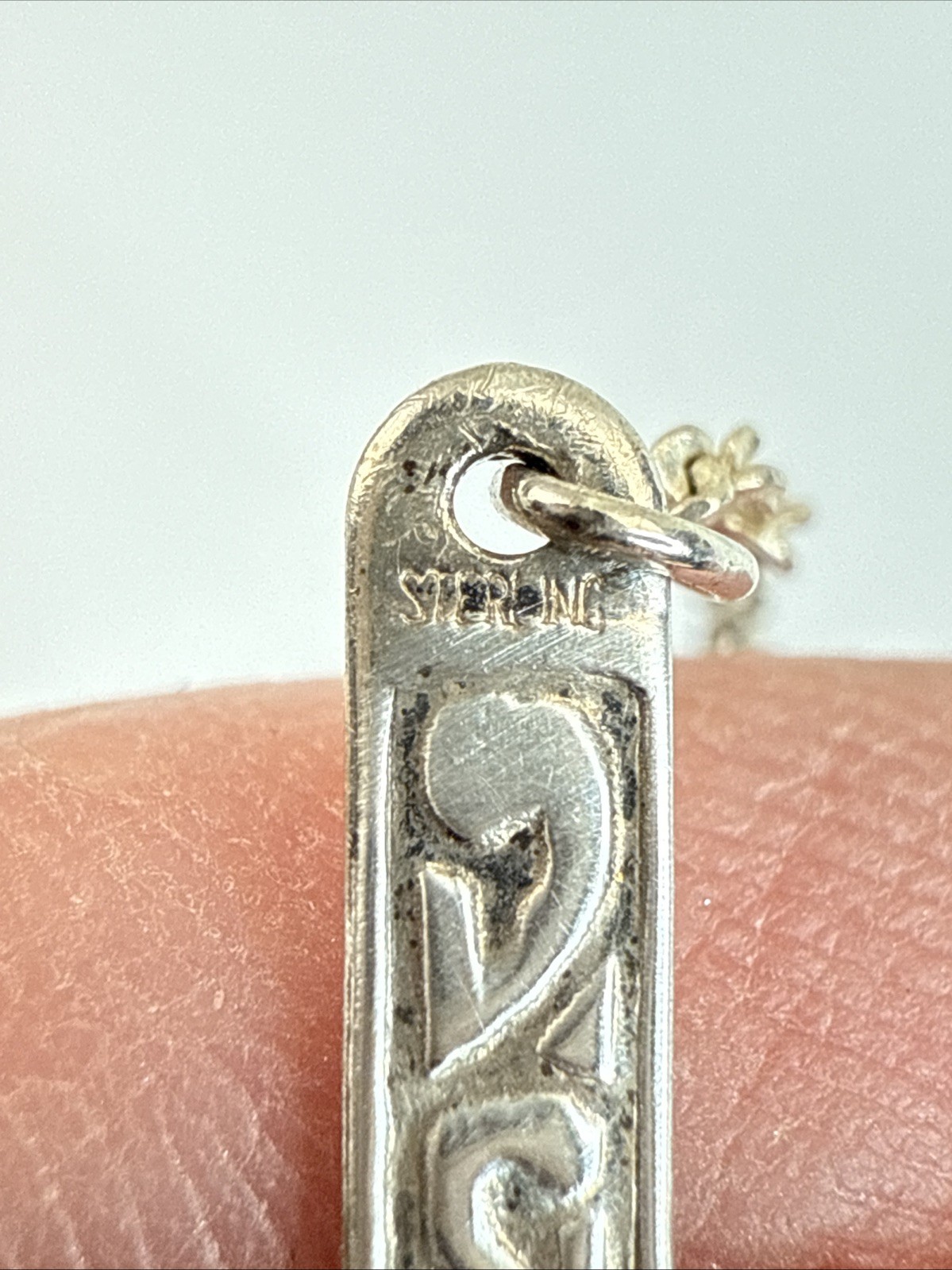 STERLING SILVER Cross Pendant 1 1/8” w/ 1mm Width 18″ Chain 3.61g