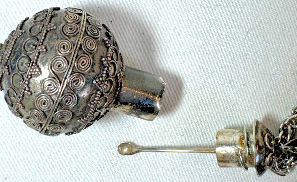 VINTAGE BALI STERLING SILVER PERFUME BOTTLE NECKLACE 18 INCH -FREE SHIP