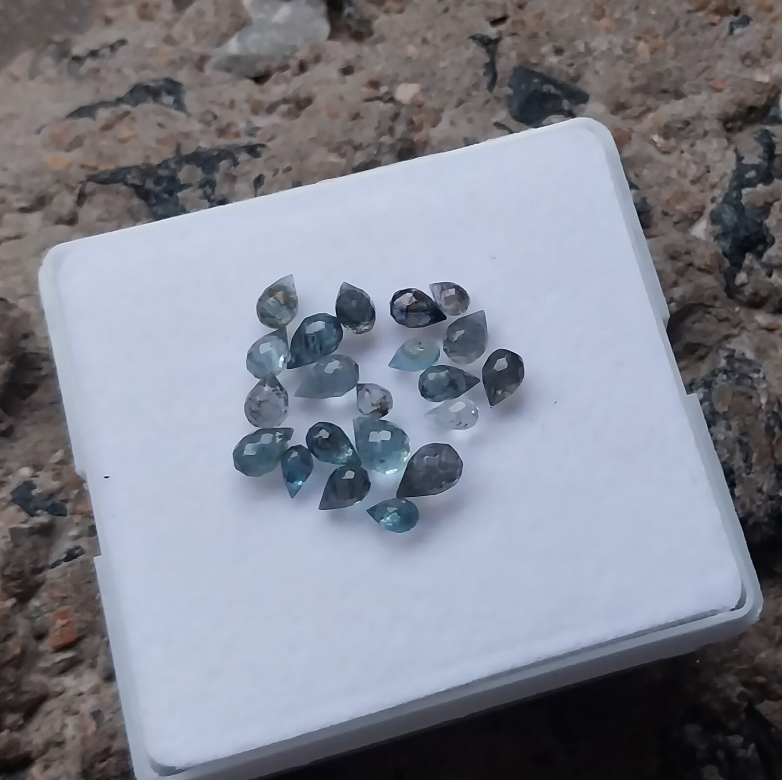 13 Ct 3.5×5 to 5×7.5MM Faceted Natural Blue Moss Aquamarine Teardrops 22 Pcs Lot