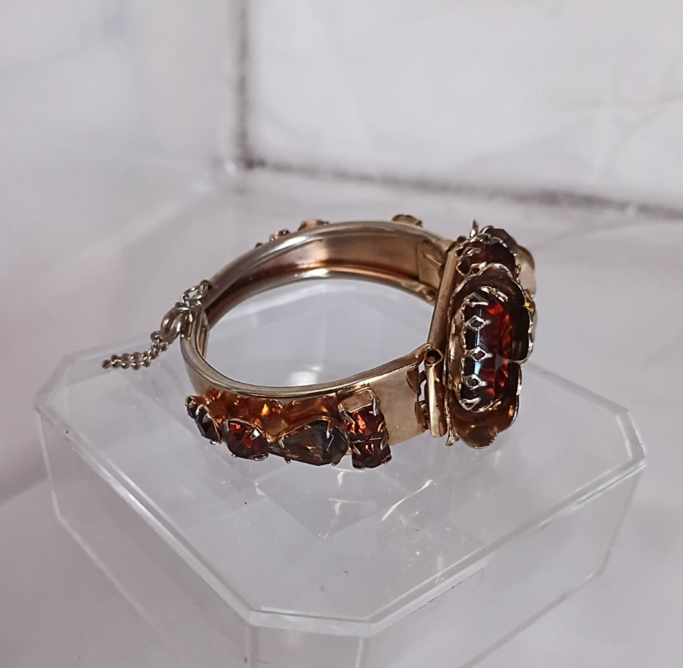 Vintg Carnegie, Caviness, Hobe Unsigned Rhinestone Clamper Bracelet Earrings Set