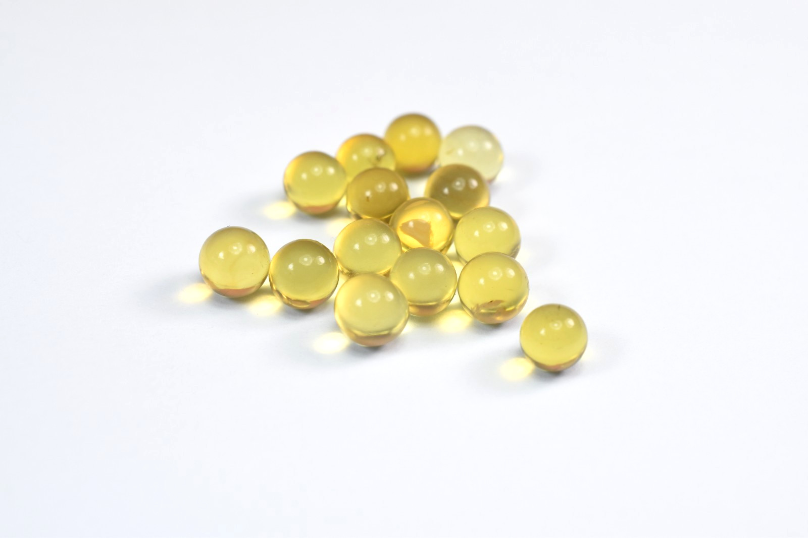 15 Beads Dominican Amber Blue Gemstone Authentic 7.08 mm to 7.83 mm (3.6 g)a1078