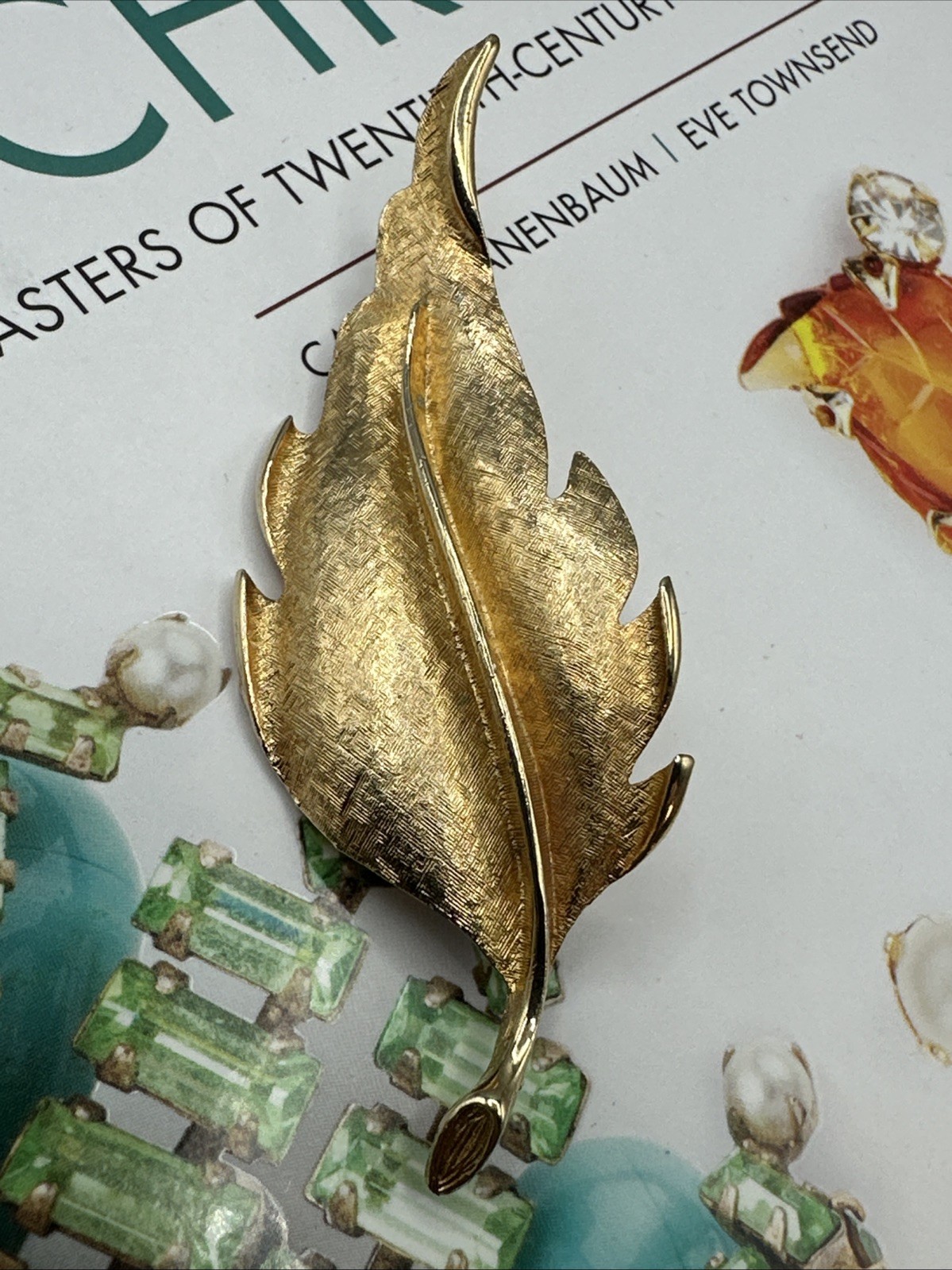 Vintage Leaf Brooch Gold Tone #885