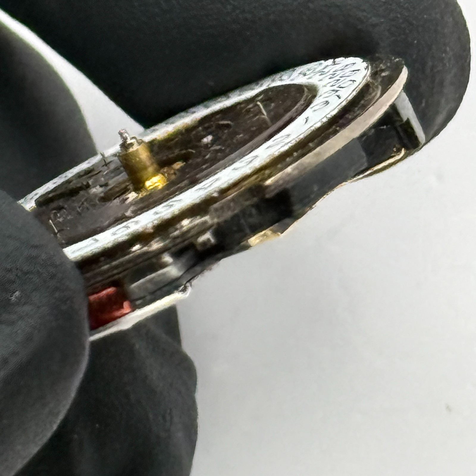 ISA 8172 Watch Movement Quartz Swiss Date 3 Jewels Vintage Parts Repair 26.1mm