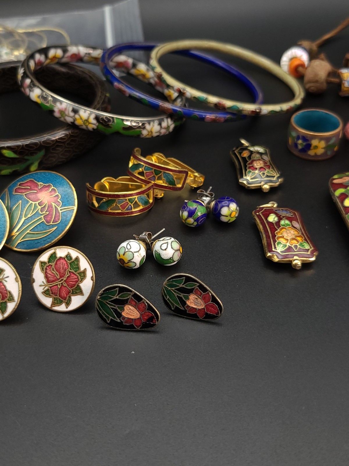 Vintage Cloisonne Jewelry 18 Pc Lot Bangles Earrings Pendants Ring Necklace