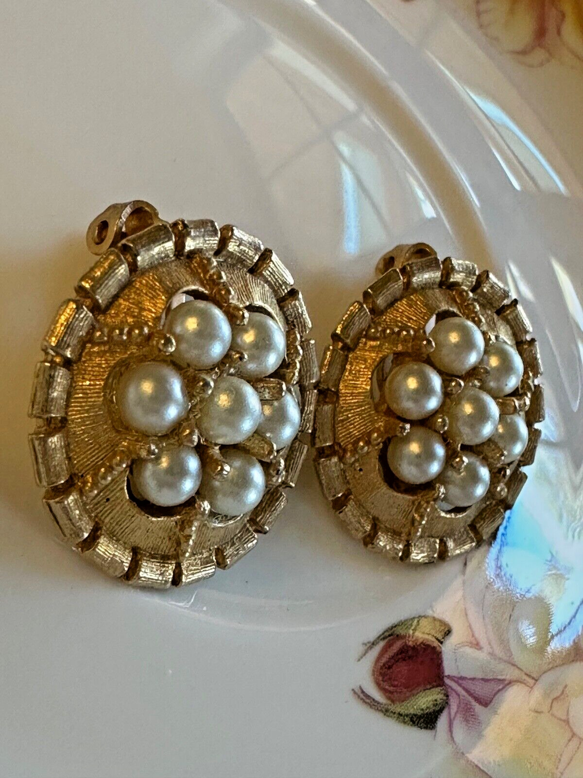 Vtg Kramer? Faux Pearl Gold Tone Clip On Earrings Cluster Stud Mid-20th Century