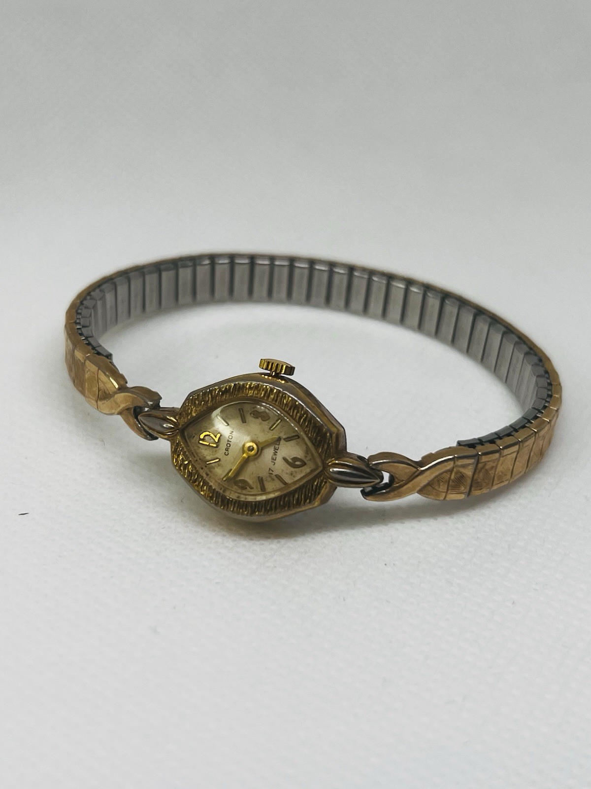 Rare Croton Women’s Vintage 17 Jewels 10k GP Teardrop Wristwatch 1940-1970’s