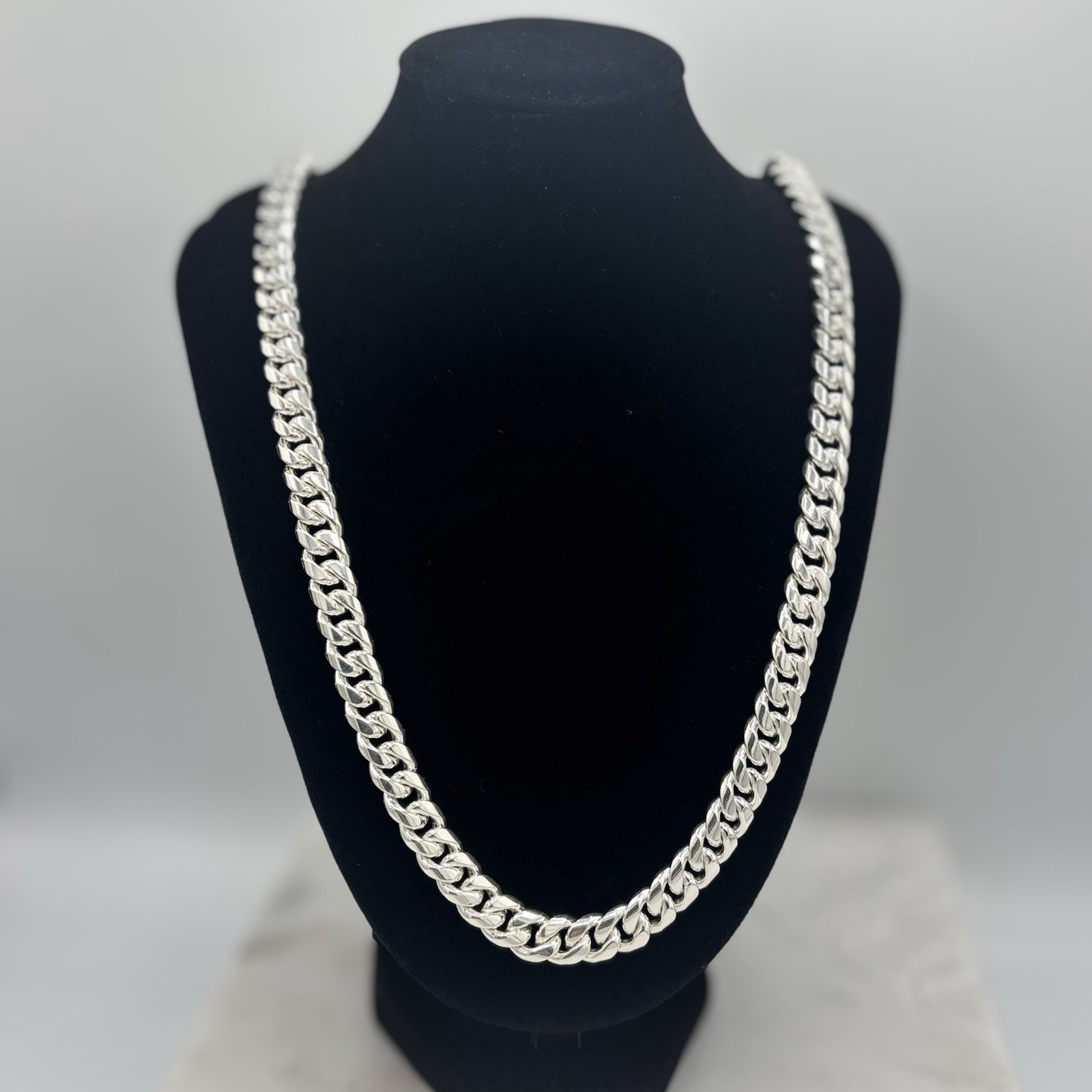 Luxury Silver Miami Cuban Chain Necklace 20 Inches
