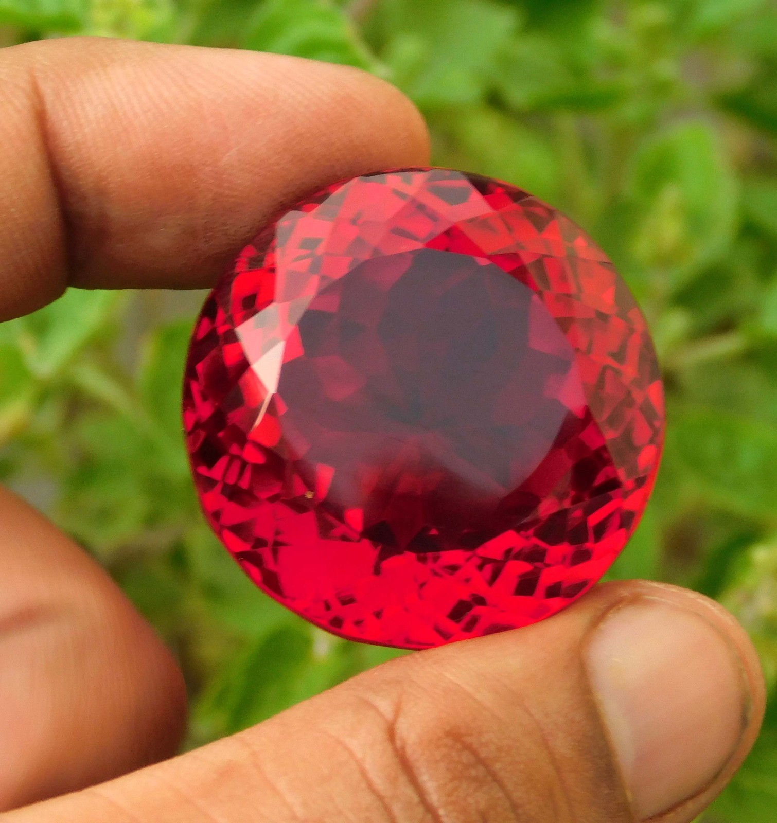 86.40cts. Natural Round Cut Translucent Madagascar Red Ruby Loose Gemstone
