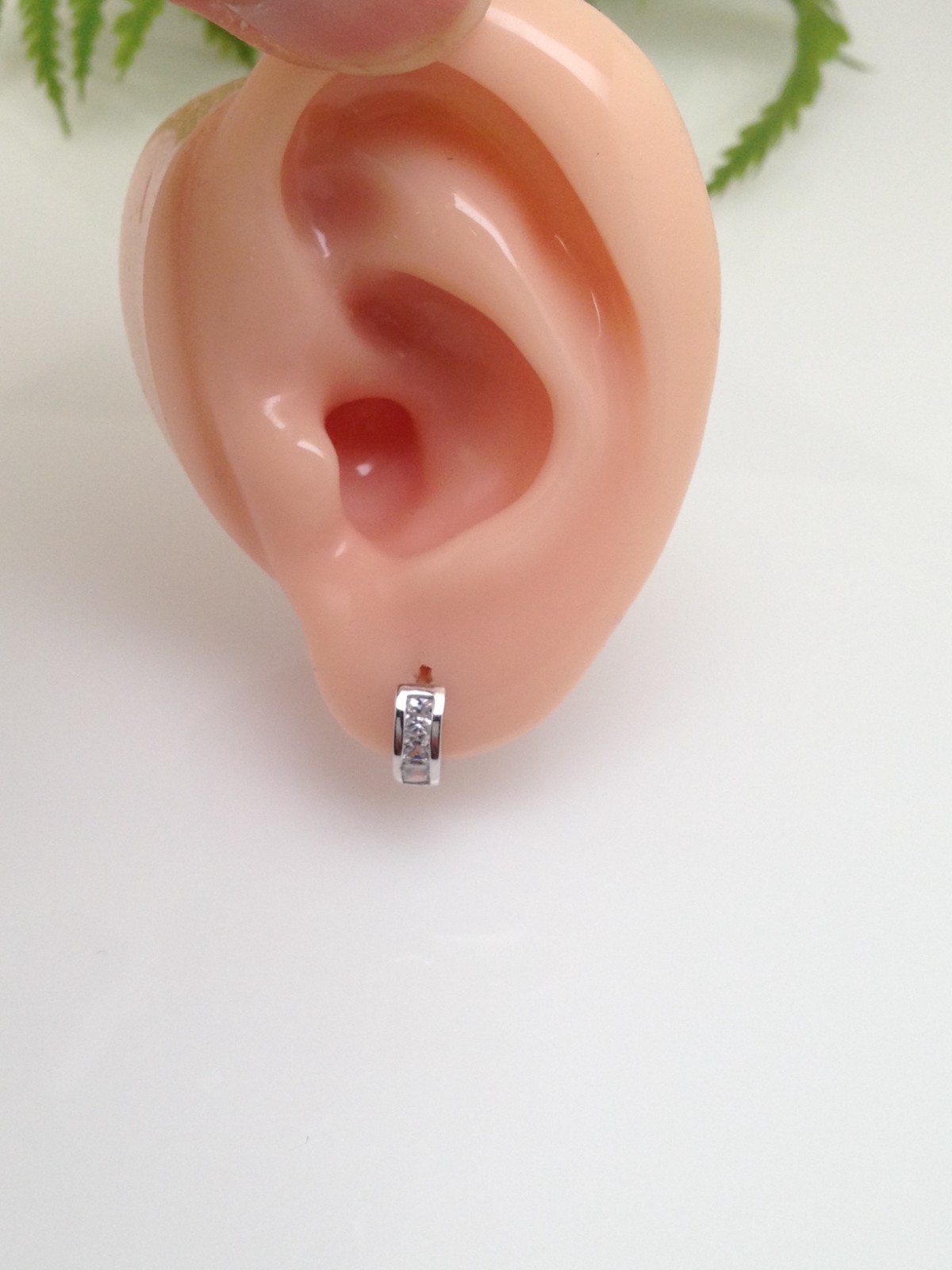 925 Sterling Silver Princess Cz Huggie Hoop Earrings Mens Womens 9.5×3.5mm