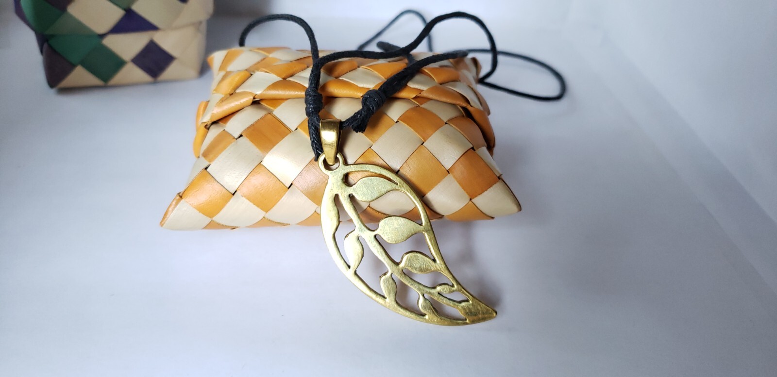 Handmade Southeast Asia Cambodia Ethnic Plant Leaves pendant necklace jewelry