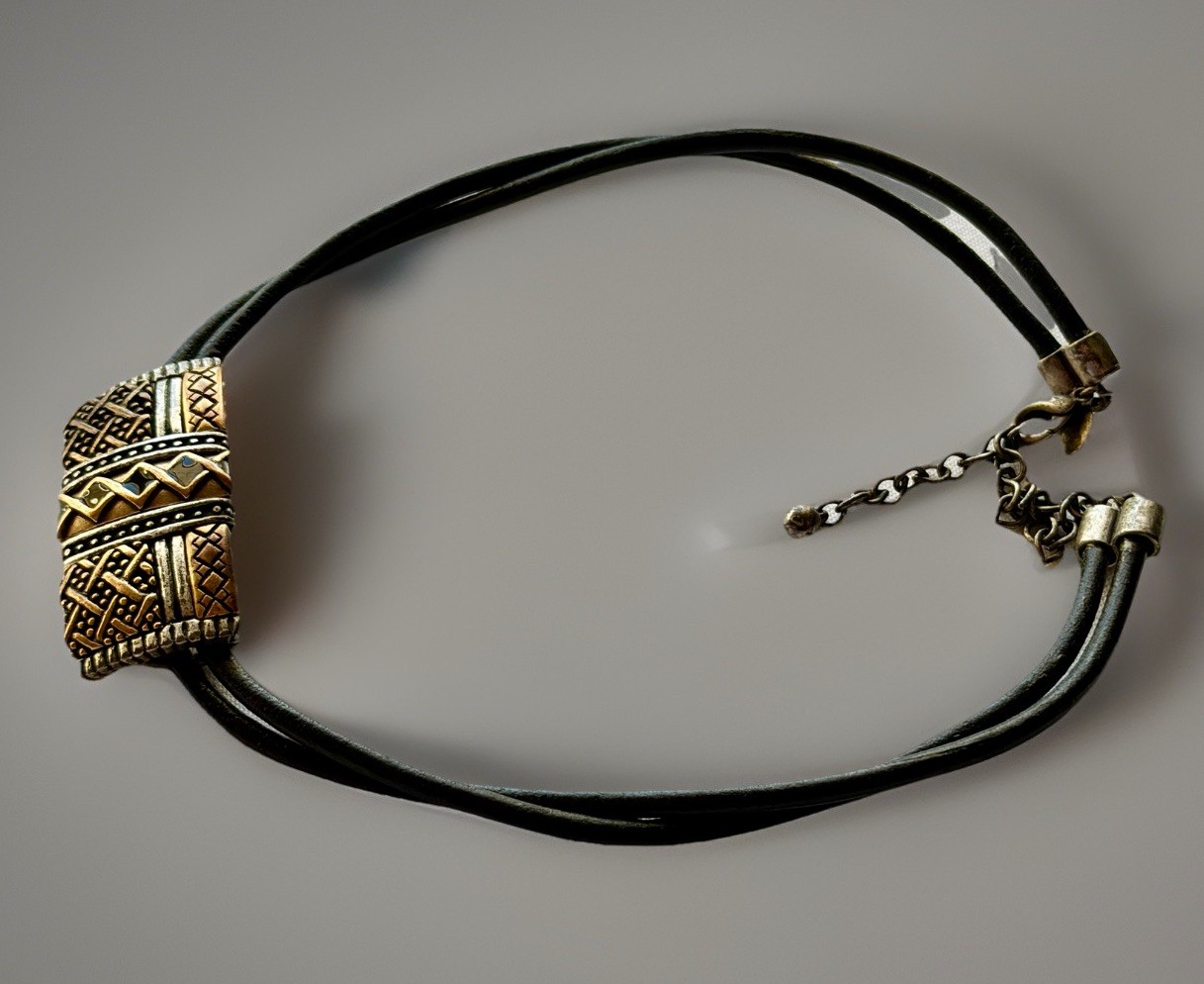 Chico’s Leather 2-Strand Choker Necklace Multitone Aztec Style Pendant Slide 50g