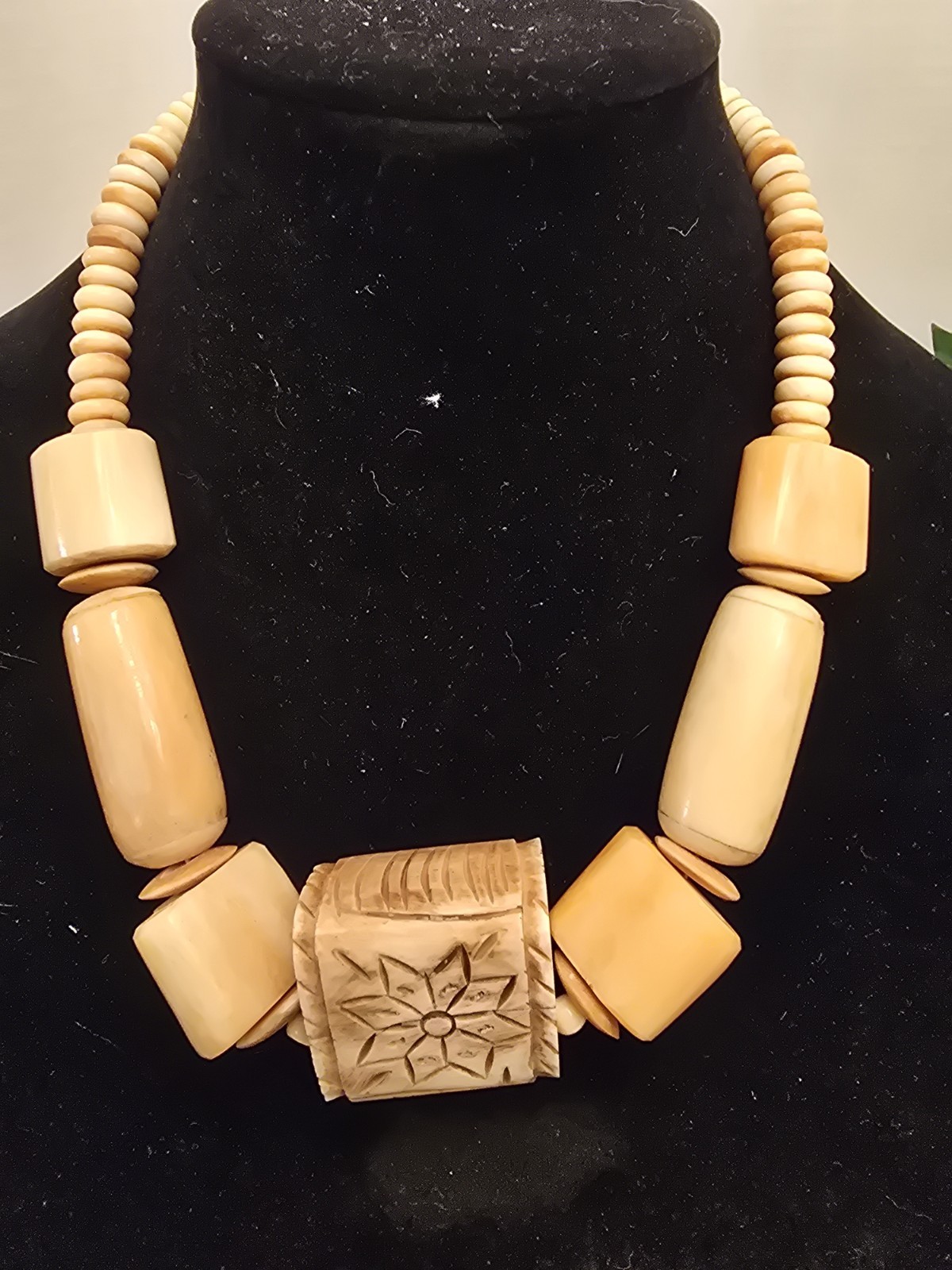 Vintage Kenya Hand-Carved Beaded Tribal Boho Necklace with Large Pendant 22″