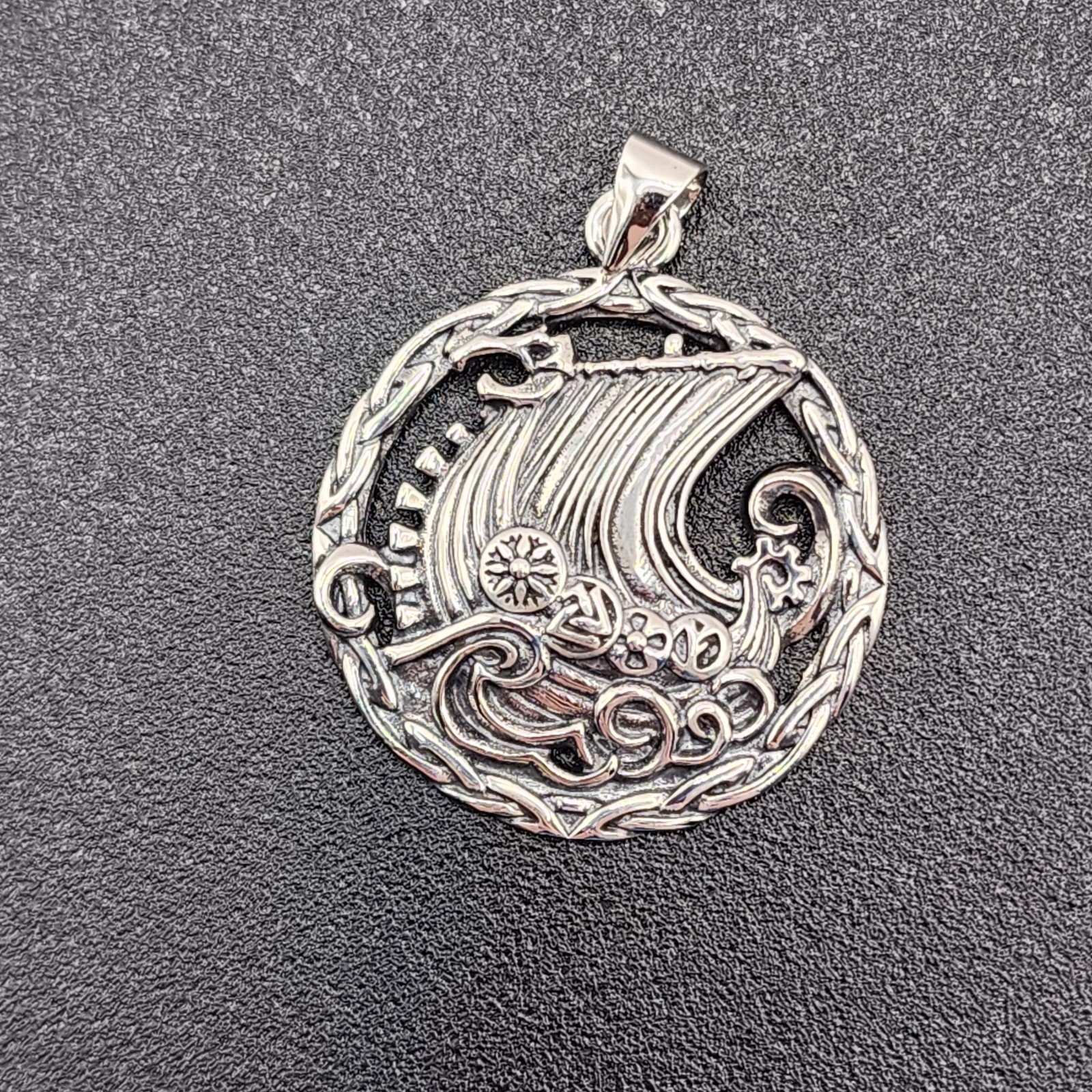925 NEW Sterling Silver Pendant- SHIP Sailing Ocean 28mm In Diameter