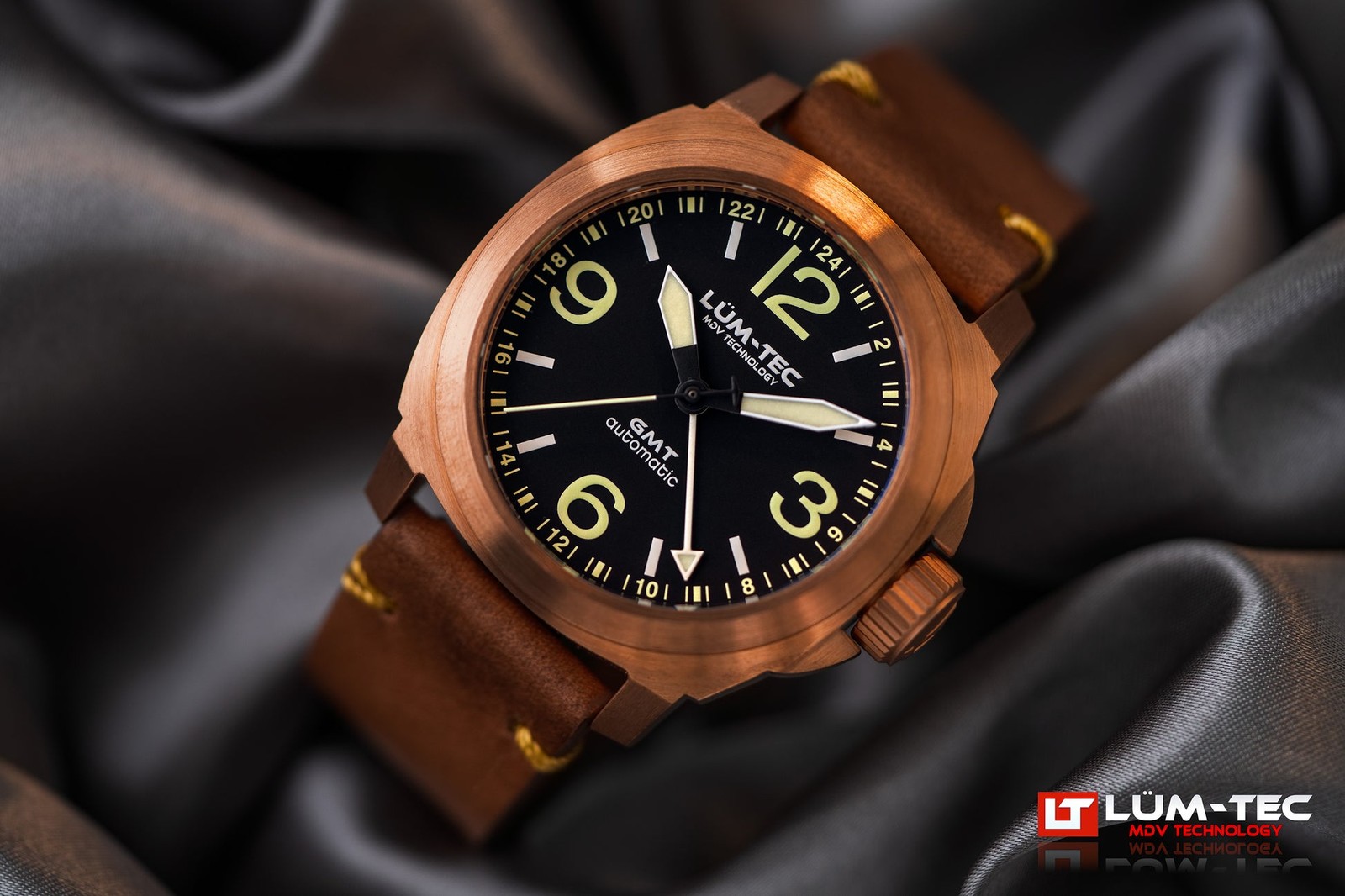 Lum-tec M94 Bronze Dive watch 44mm GMT No date 200M Horween strap NIB warranty