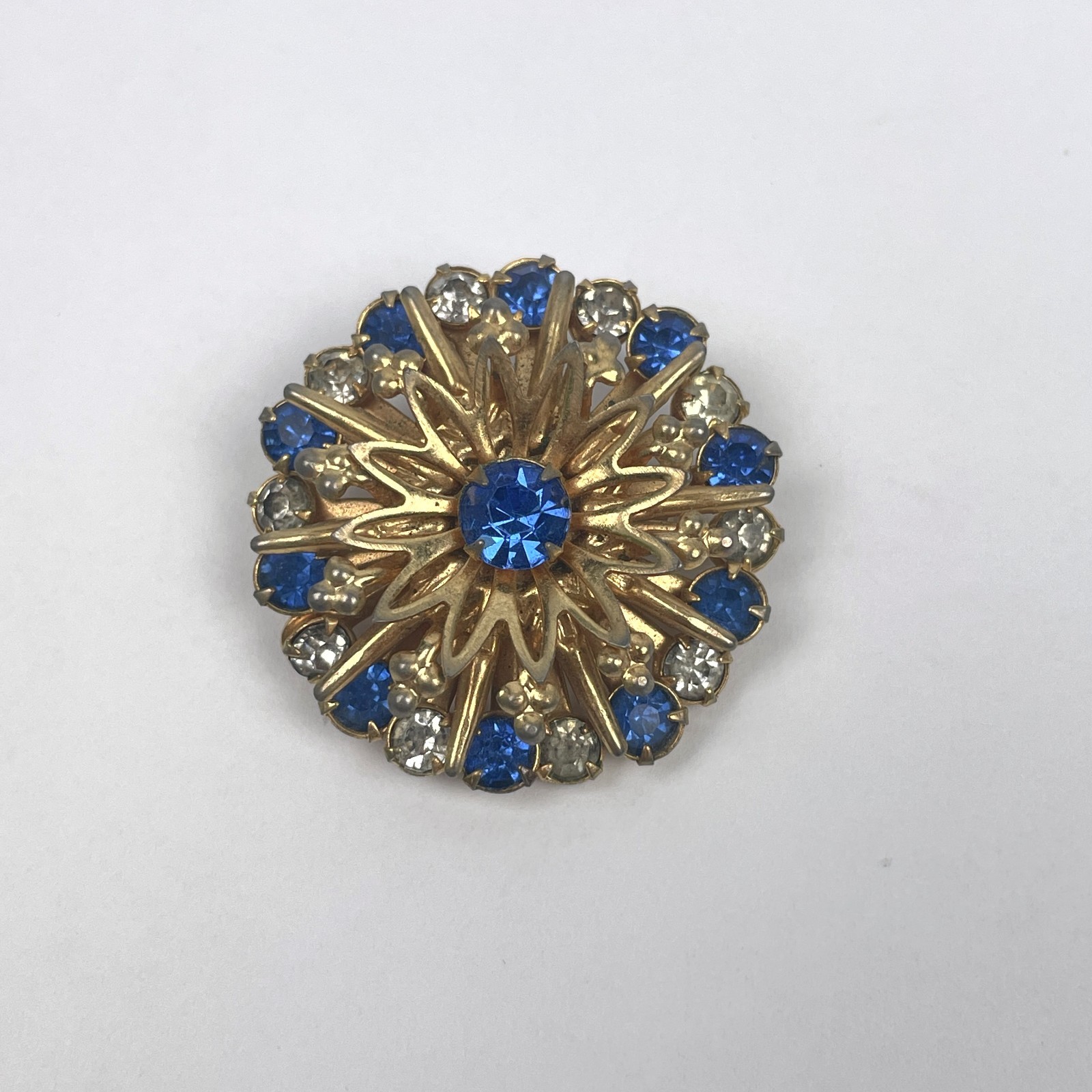 VTG 50s 60s Gold Tone Sunburst Medallion Brooch Blue Clear Rhinestone Pin
