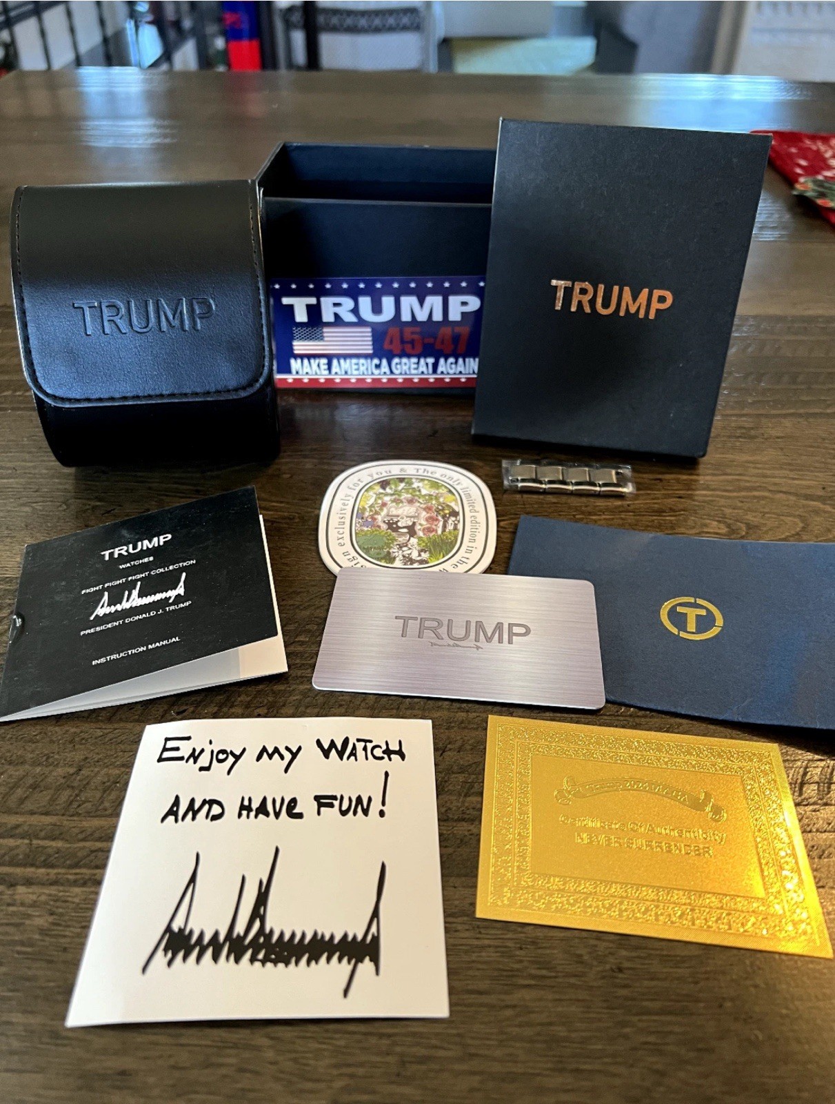 Donald Trump Mens Watch. Fight Fight Fight.Red Beauty Men’s New with Papers.