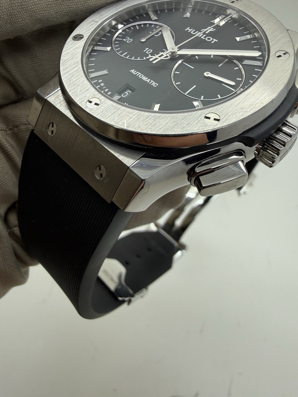 Hublot Classic Fusion Chronograph Auto Titanium Rubber Watch 521.NX.1171.RX B+P