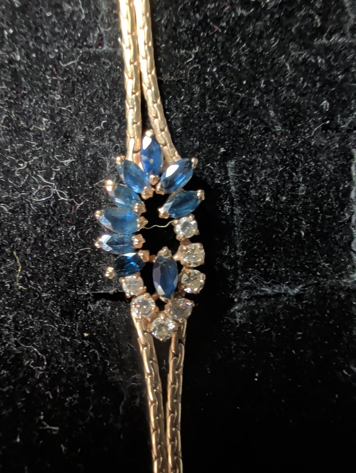 6.5 Inch 14k Yellow Gold Bracelet Natural Sapphires And Diamonds. 6.2 Grams.