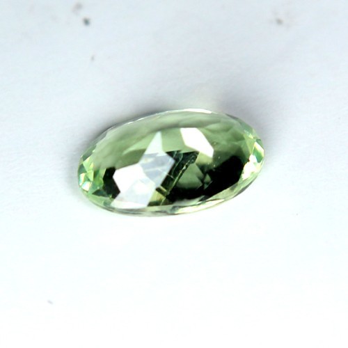 0.67 Cts AAA VVS Sparkling 100 % Natural Apple Green IGI Certified Chrysoberyl