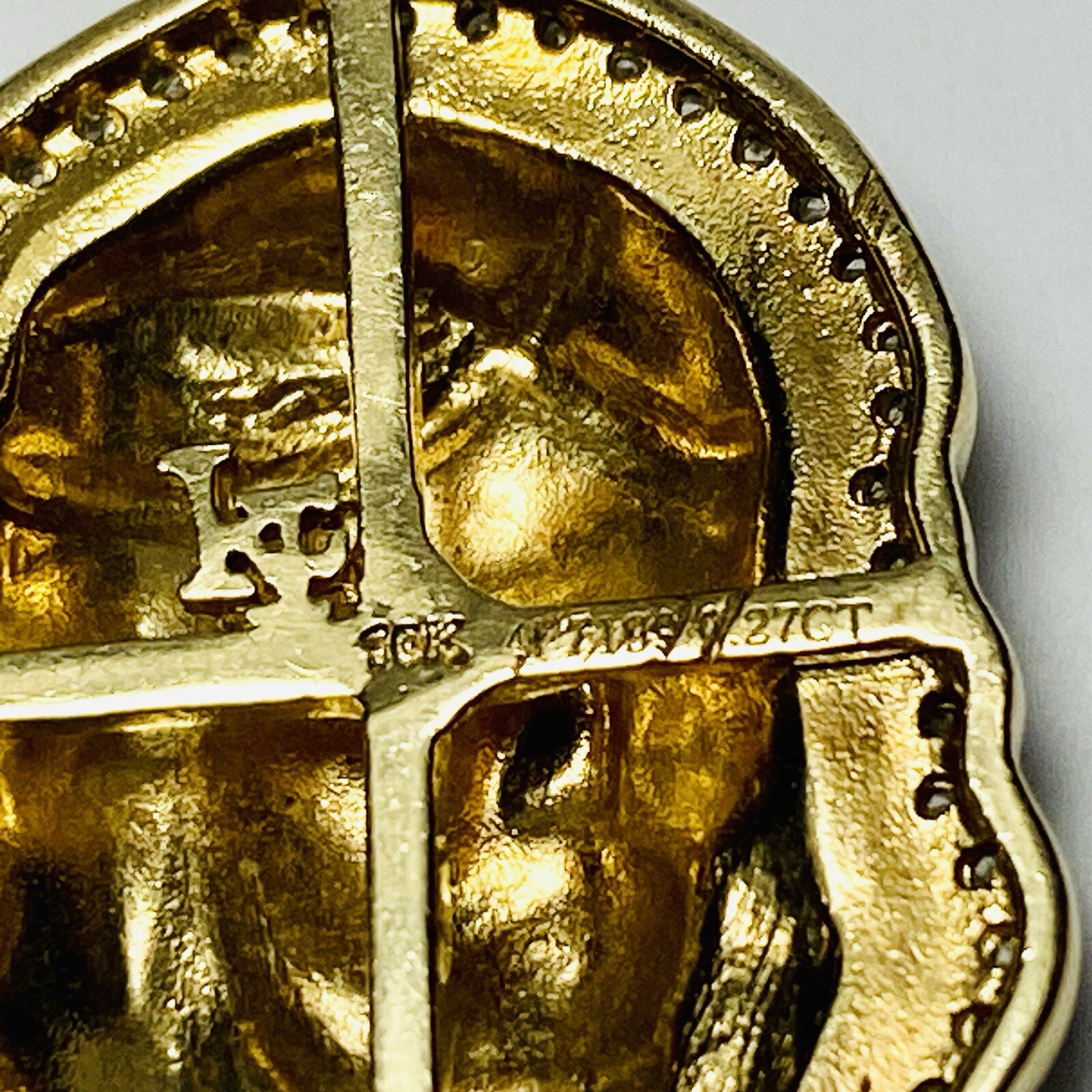 10K Yellow Gold Diamond 0.27ctw Jesus Face Head 35mm Hinged Pendant 6.5g