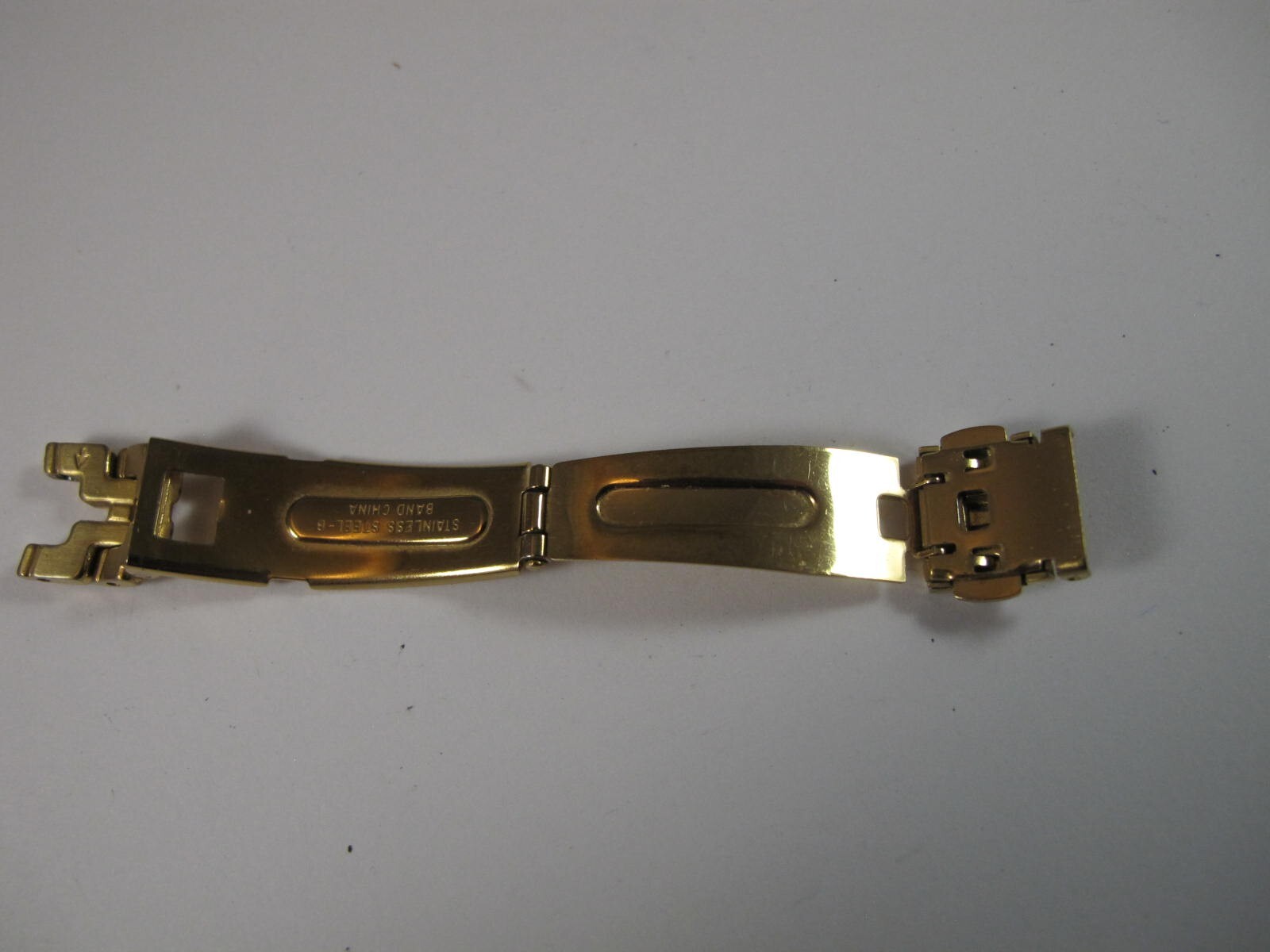 SEIKO LADIES SMALL PUSH BUTTON GOLD TONE DEPLOYANT CLASP