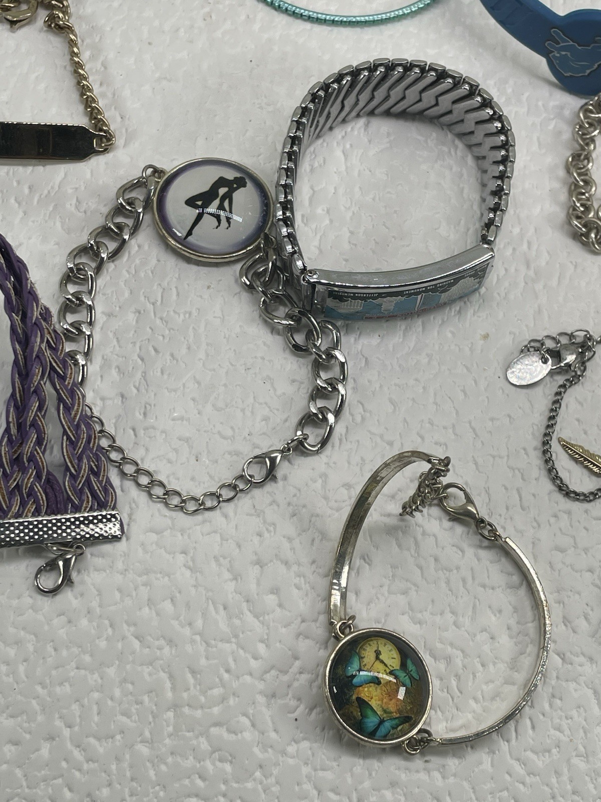 Lot of Assorted Sizes Mix 30+ Pieces Necklaces, Bracelets Gold Copper Tone