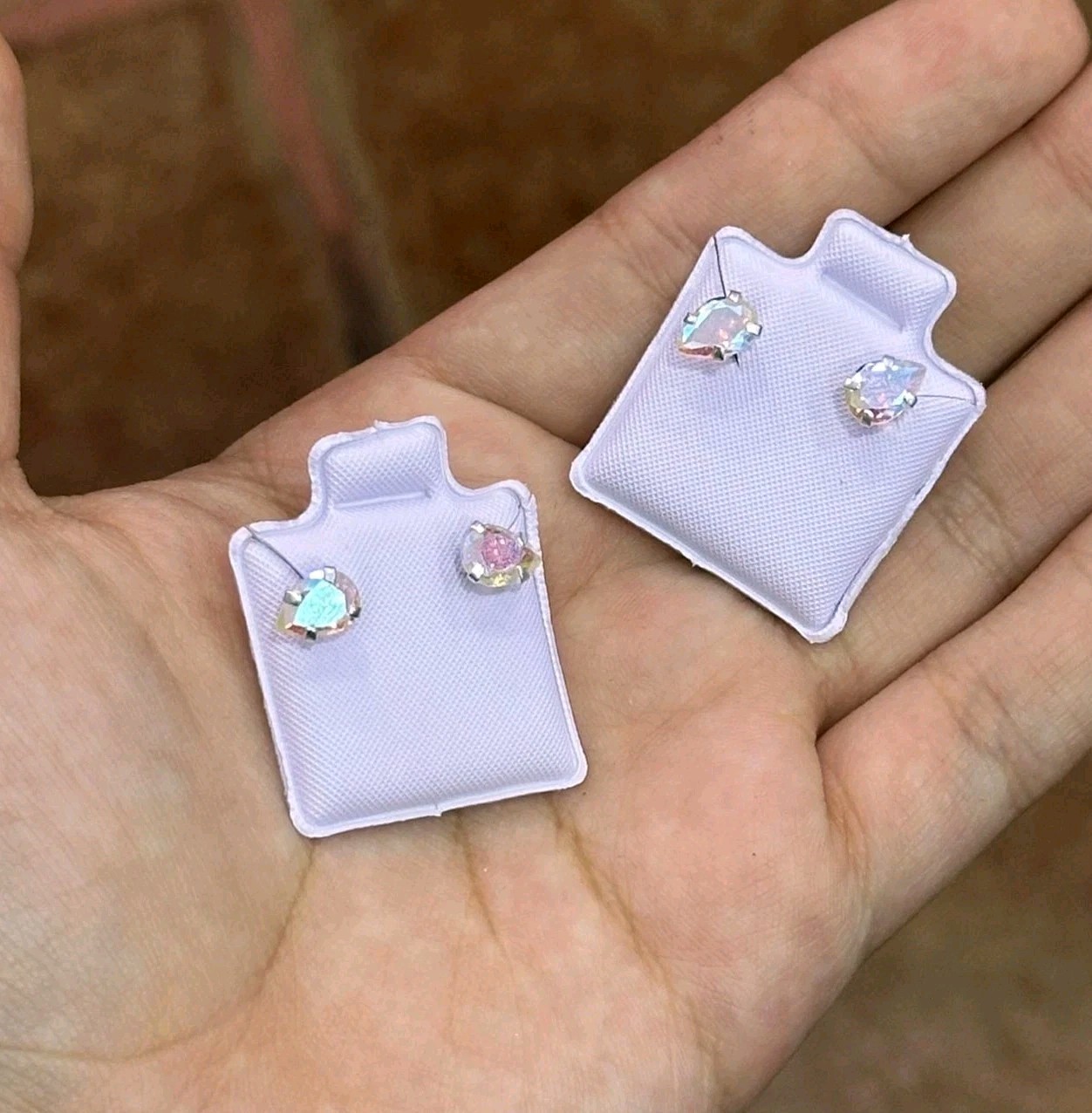 Arete Broquel Stud Earrings Plata 925 Mex. Sterling Silver Iridescent Teardrop