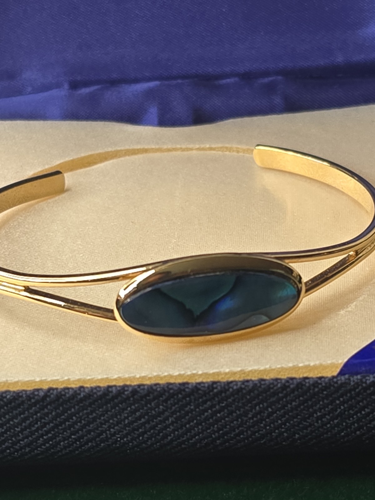 Ariki Paua Shell Cuff Bracelet Vintage 22K Gold Plated New Zealand Abalone NIB