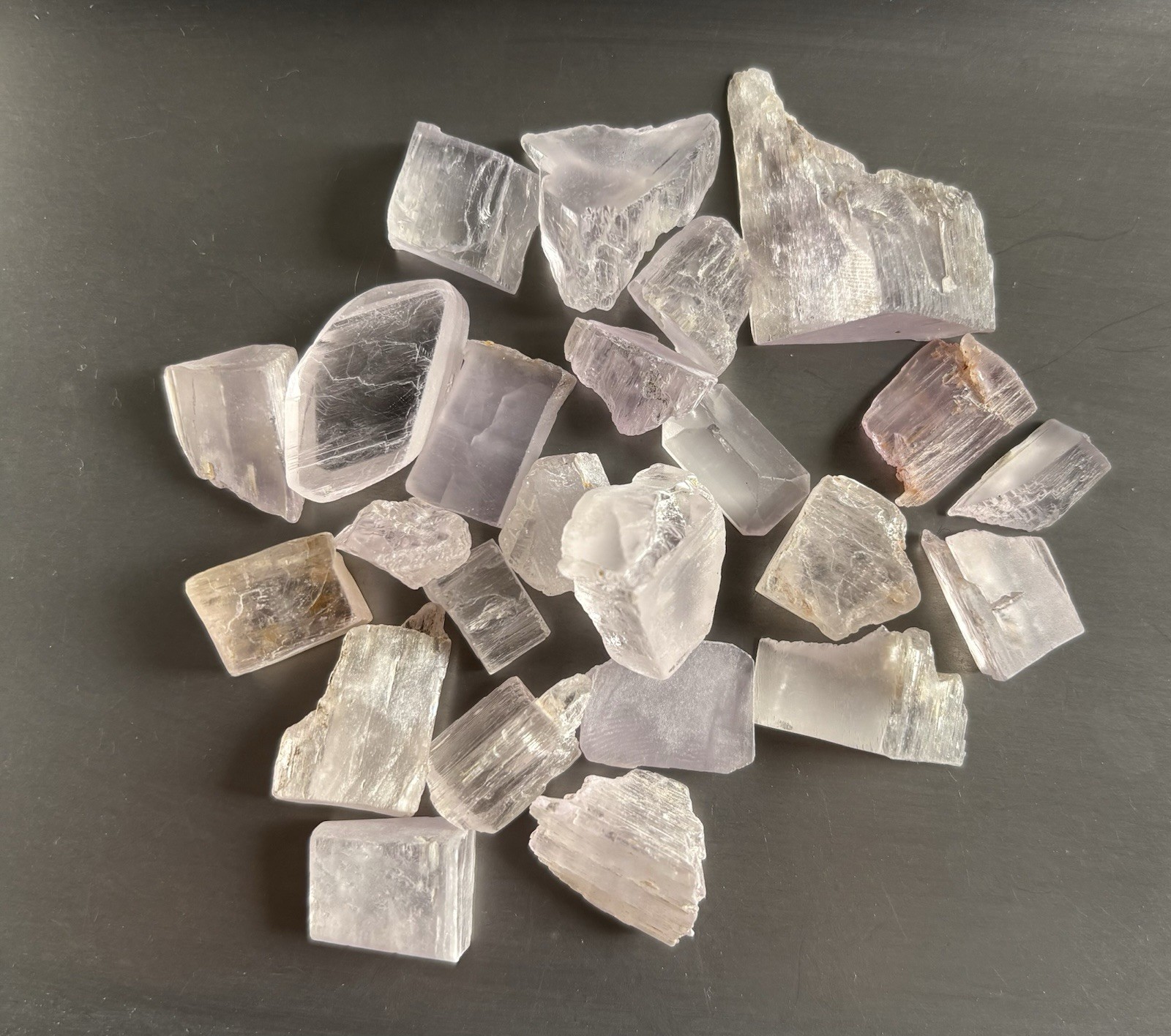 Good Lot 361 Cts Natural Light Purple Colour Kunzite Rough