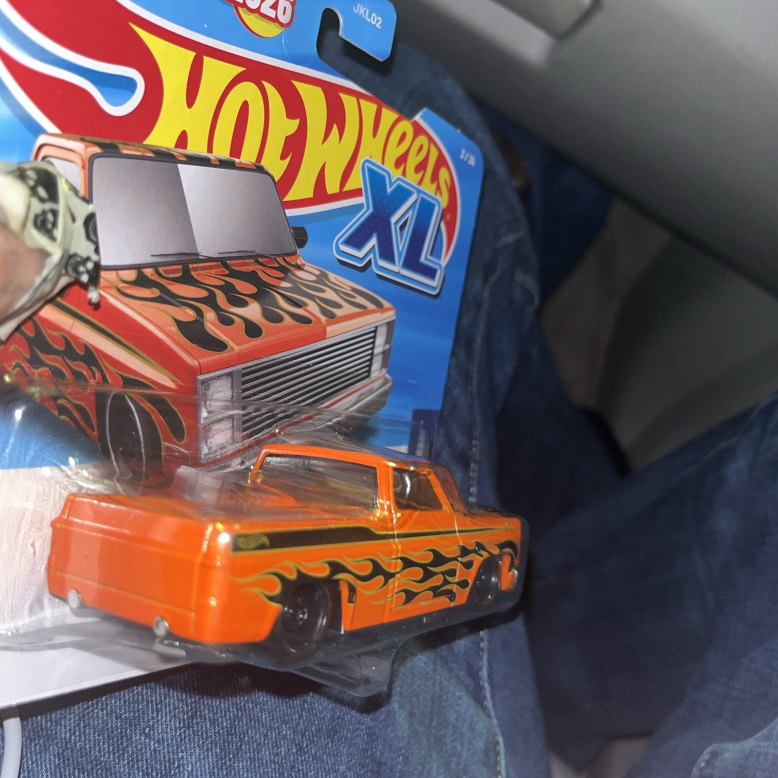 Hot Wheels 83 Chevy Silverado