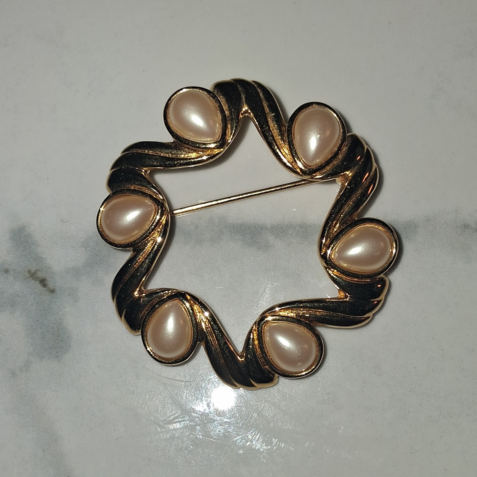 Monet Signed Gold Tone Wreath Brooch Pin Black Enamel Cream Faux Pearls