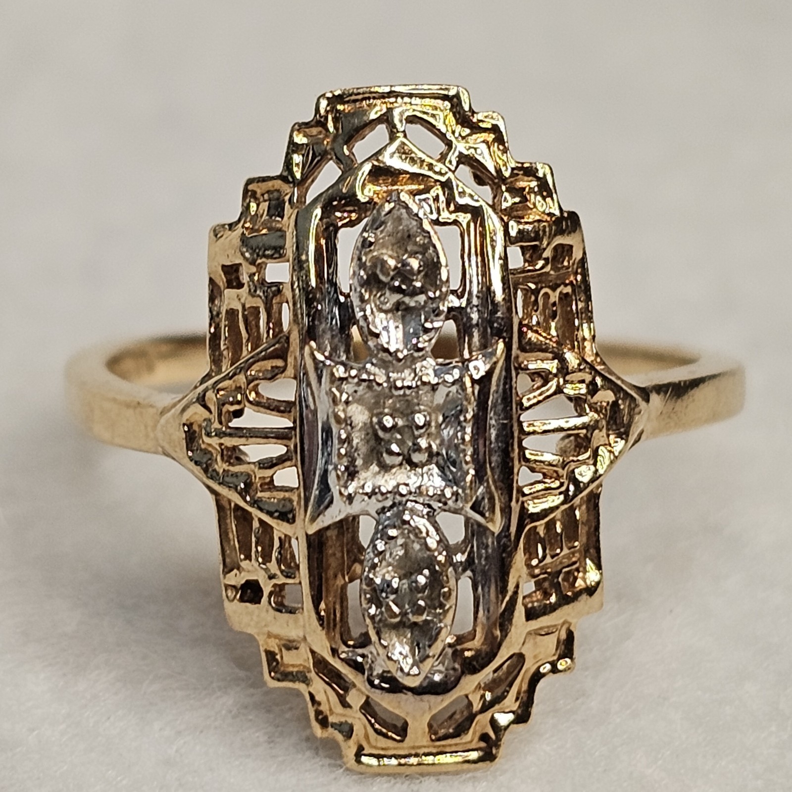 Vintage Art Deco 14K Gold Filigree Shield Ring • Diamonds • Size 6 • Navette…