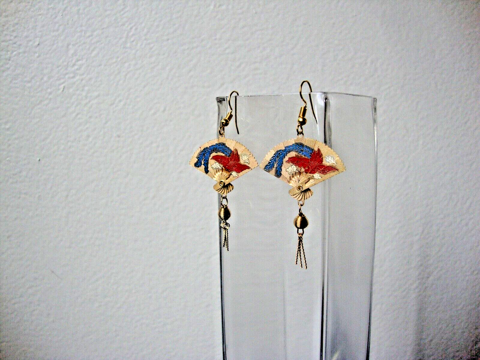 Vtg Charming Classic Chinese Phoenix & Crane Enamel Etched Folding Fan Earring