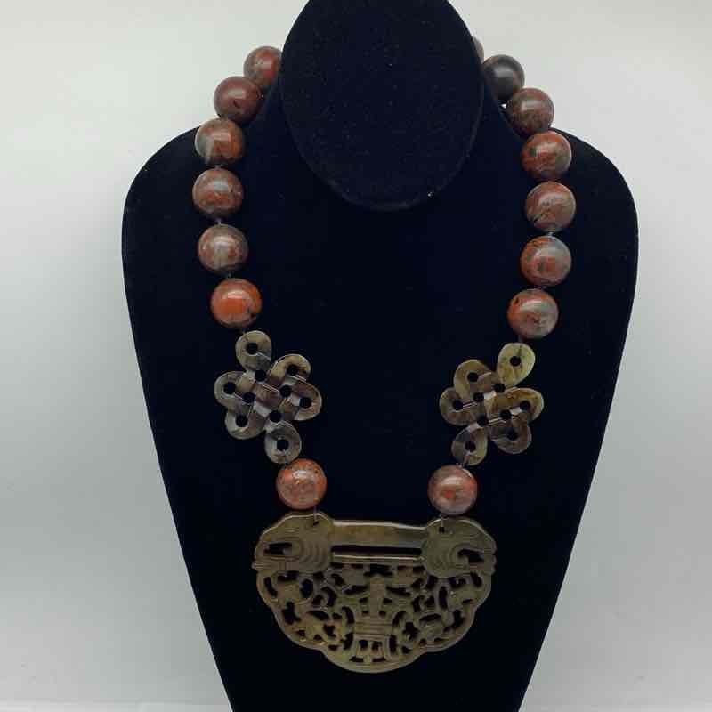 Vintage Chinese Export Carved Jade Jasper Bead Statement Necklace 20″ 265g