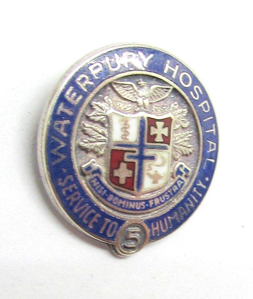 925 STERLING SILVER ENAMEL WATERBURY HOSPITAL5 YEARS SERVICE PIN 18MM ~ 2.9G