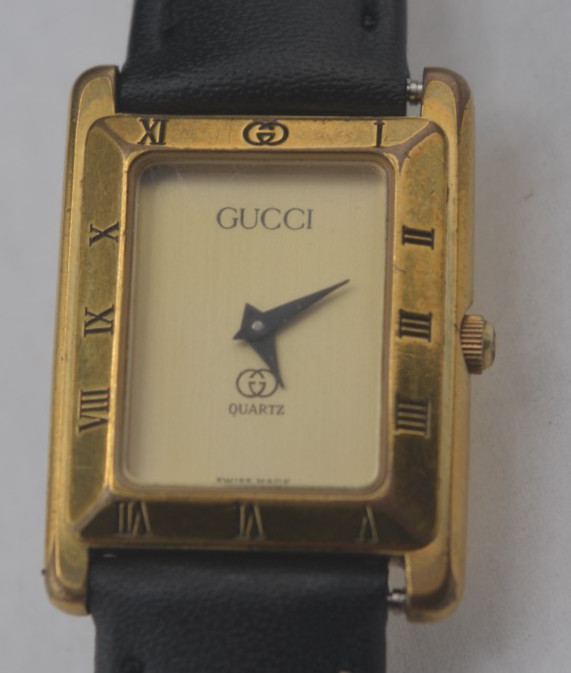 VTG Gucci 4200L Ladies Quartz Gold Plated Watch Runs Great New Band GUARANTEE