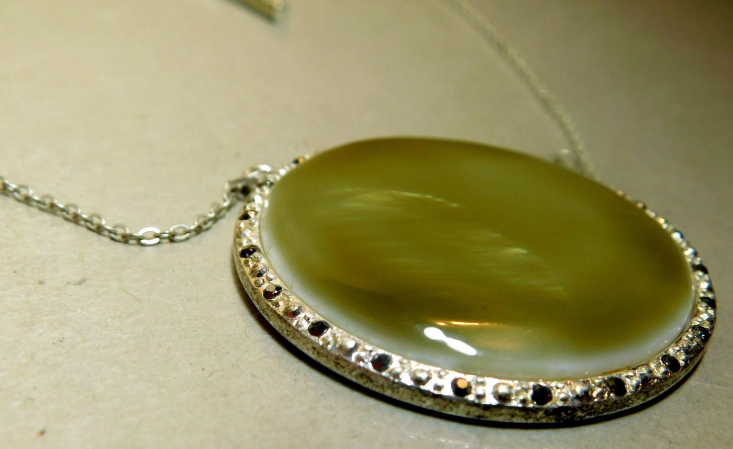Kenneth Cole~Reaction (KCR) Silver Necklace & Large Round Green Abalone Pendant