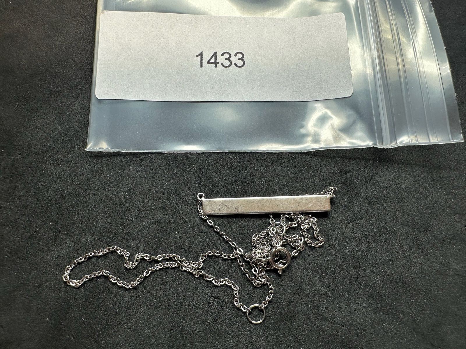 1.95g Vintage Sterling Silver 925 Bar Pendant Necklace Adjustable 18 in M