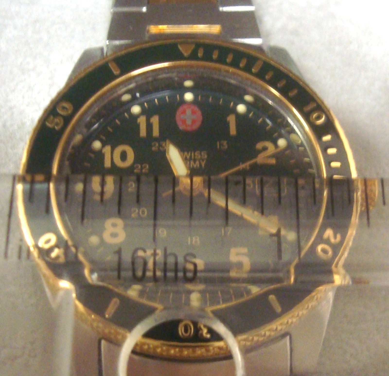 Victorinox Swiss Army Lancer Stainless Green Dial Mid Size Watch model 24293 NIB