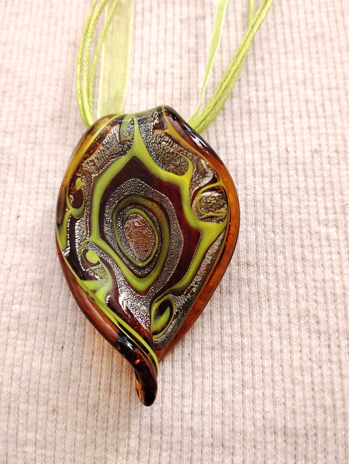 Hand Blown Murano Style Glass,L.Green Pendant Necklace oblong,2 1/2″ Shape.54