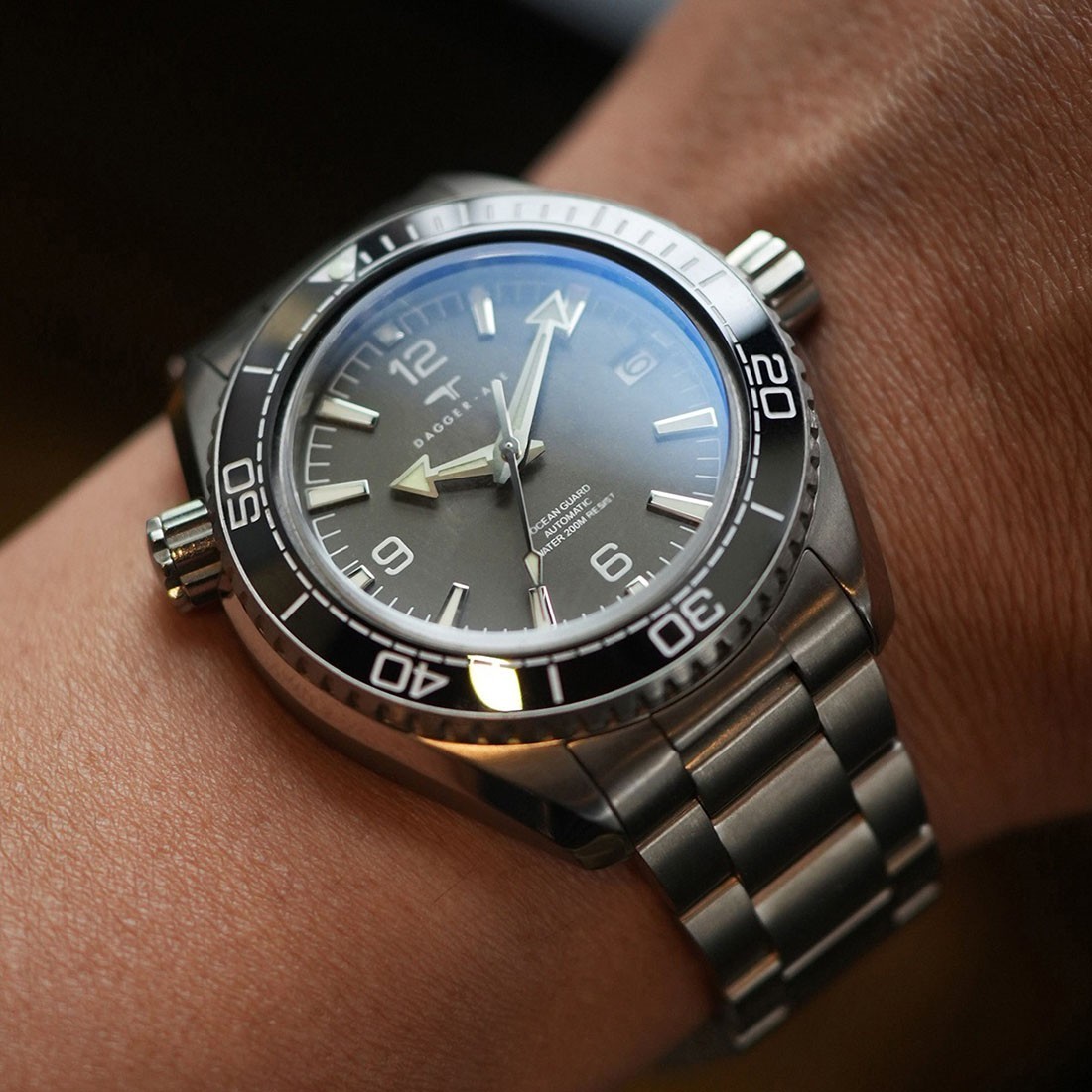 Dagger Axe The Ocean Automatic Titanium Black Steel Sapphire Date Men’s Watch