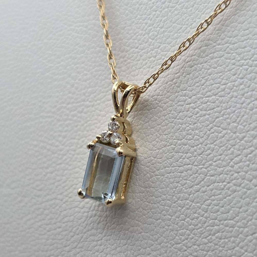 16″ 14K Yellow Gold Emerald-Cut Aquamarine & Diamond Accent Pendant Necklace