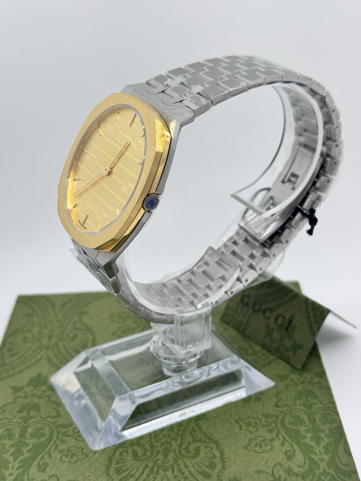 New Gucci 25H Golden Brass Dial YA163405 38mm Swiss Quartz Men’s Watch – Silver