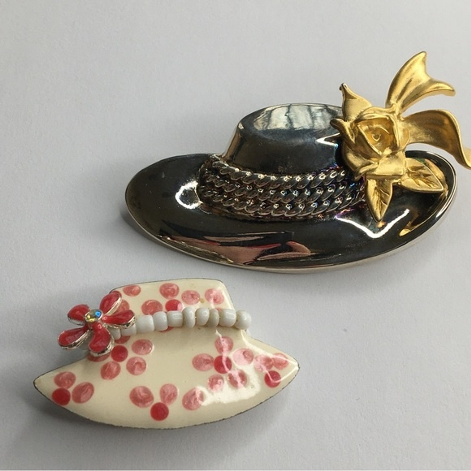 Vitg Tana Two Tone Hat Flower Floral Enamel Brooch Pin Lot Whimsy Grannycore
