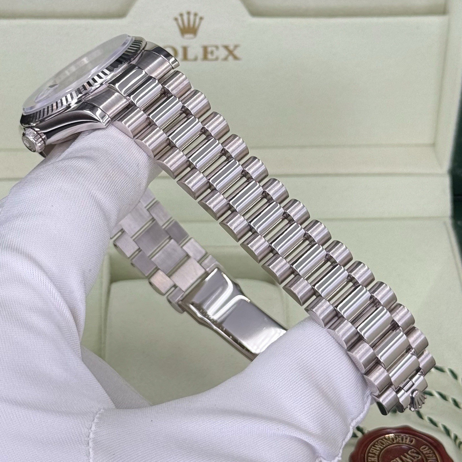Rolex Day-Date 36 White Gold 118239 Silver Dial President Bracelet