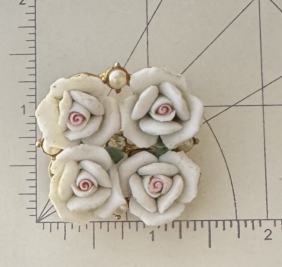 Vintage porcelain Roses Brooch Pin. / Gold Tone Metal W/ faux pearls