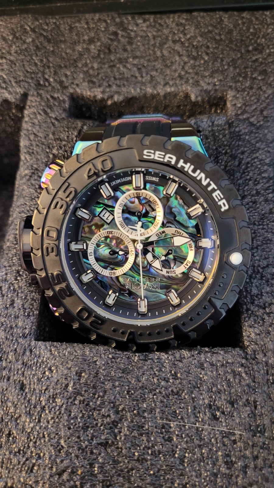 Invicta Sea Hunter Quartz Chronograph Diver Black Case/Strap MOP Dial. Reserve.