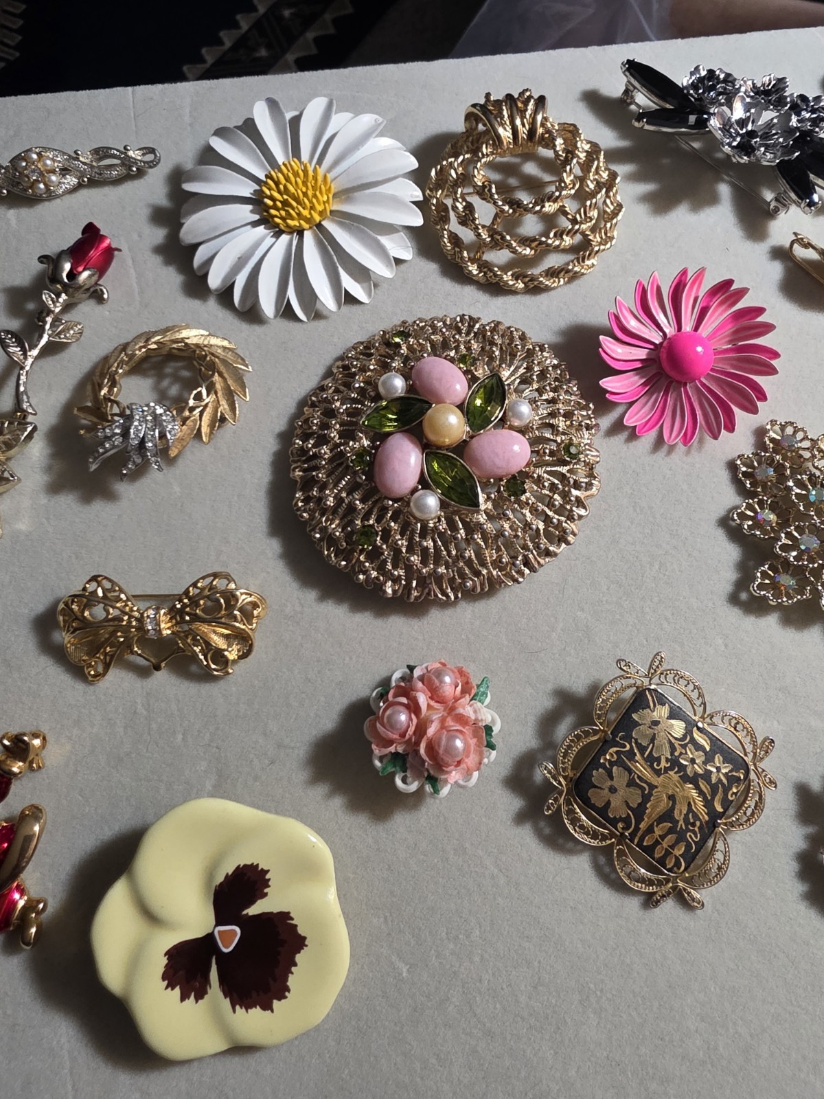 Vintage Mixed Brooch Lot Monet Emmons Sarah Coventry Avon (23)