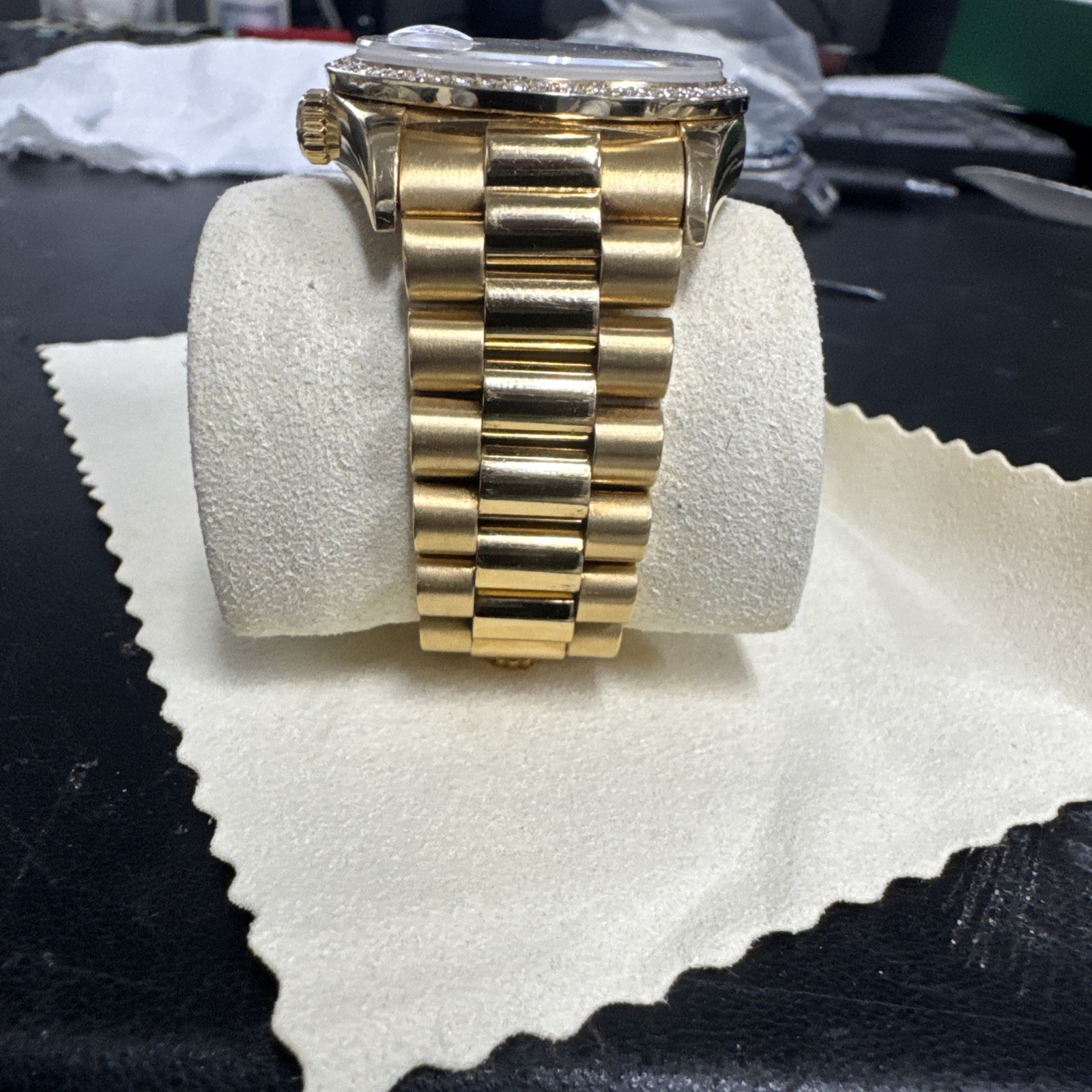 Rolex Day-Date 36mm MOP Diamond Dial Watch Ref# 18048